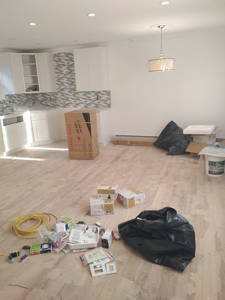 Building Photo - 9001 Farragut Rd