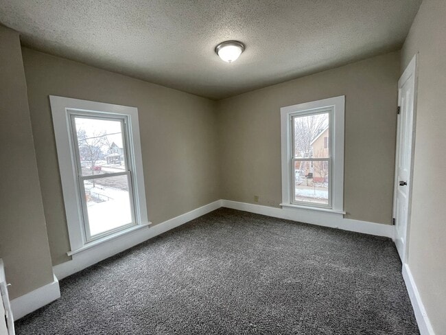 Building Photo - Beautiful 4 Bedroom 1 Bath House for Rent