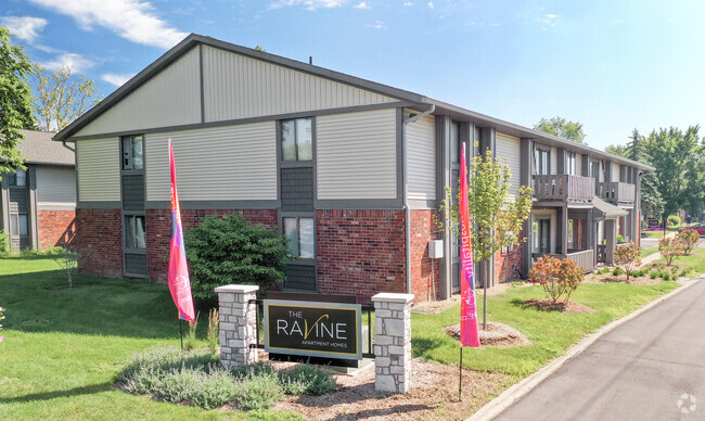 Building Photo - The Ravine Apartment Homes