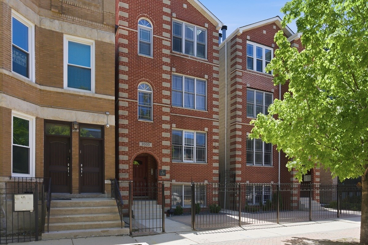 Building Photo - 2033 W Huron St