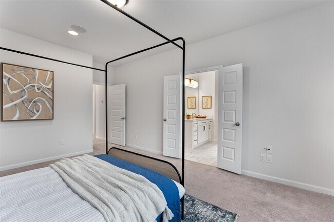 Building Photo - 2437 Burberry Ln