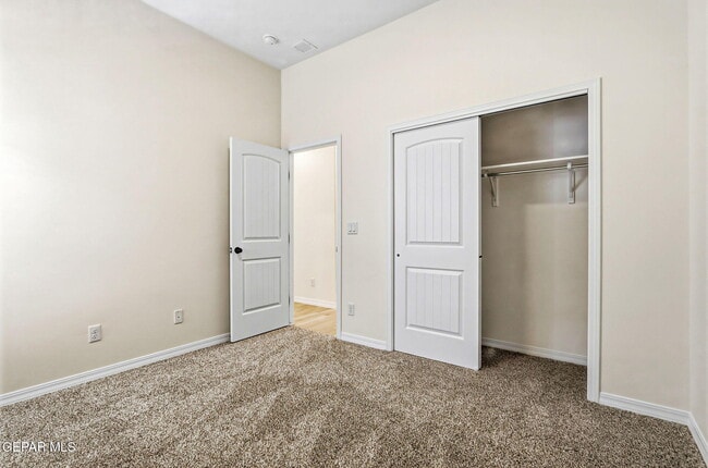 Building Photo - 15340 Resolve Dr