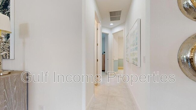 Building Photo - 318 Whistler Gln