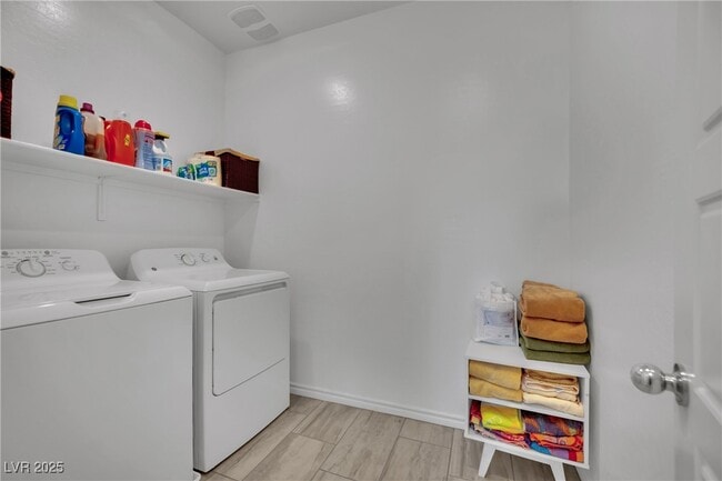 Building Photo - 8907 Roadrunner Ravine St