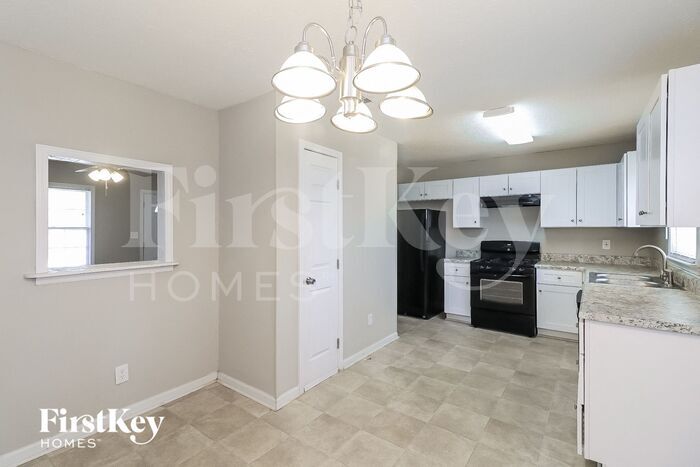 Building Photo - 6698 Kull Dr