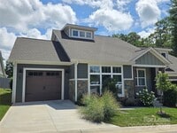 Building Photo - 5 Heartleaf Cir