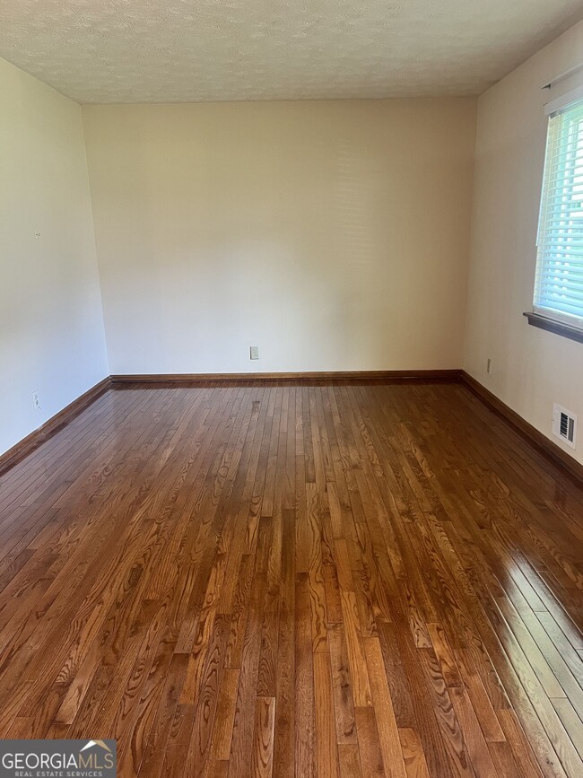 Building Photo - 2060 Kimber Trail