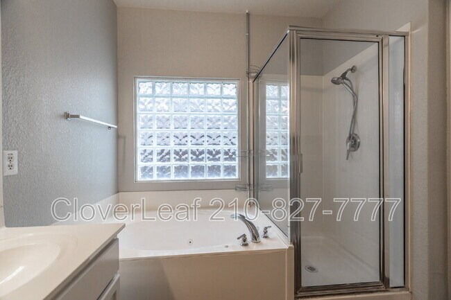 Building Photo - 6211 Big Bend Cove