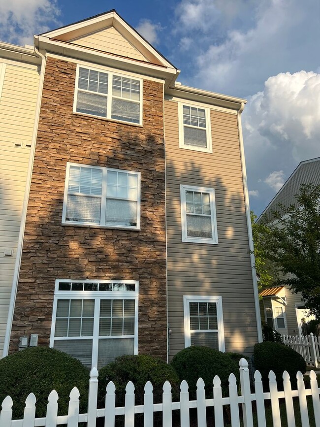 Primary Photo - Spacious, Charming 3 Story End Townhome fe...