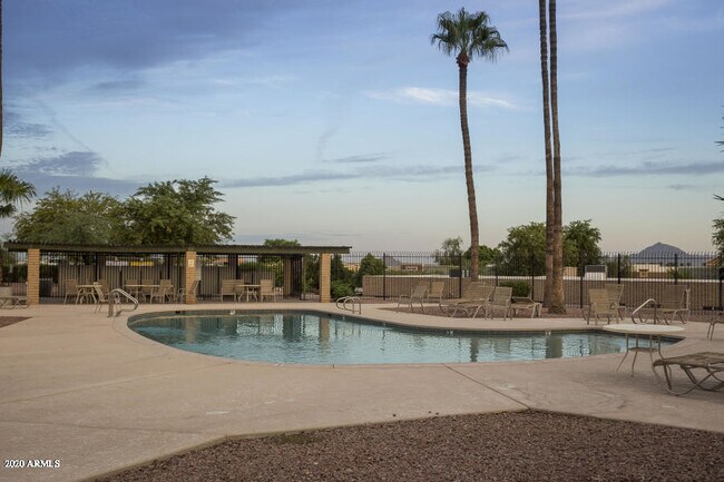 Building Photo - 1500 W Rio Salado Pkwy