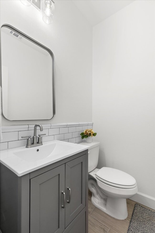 Building Photo - 7904 Sealey St