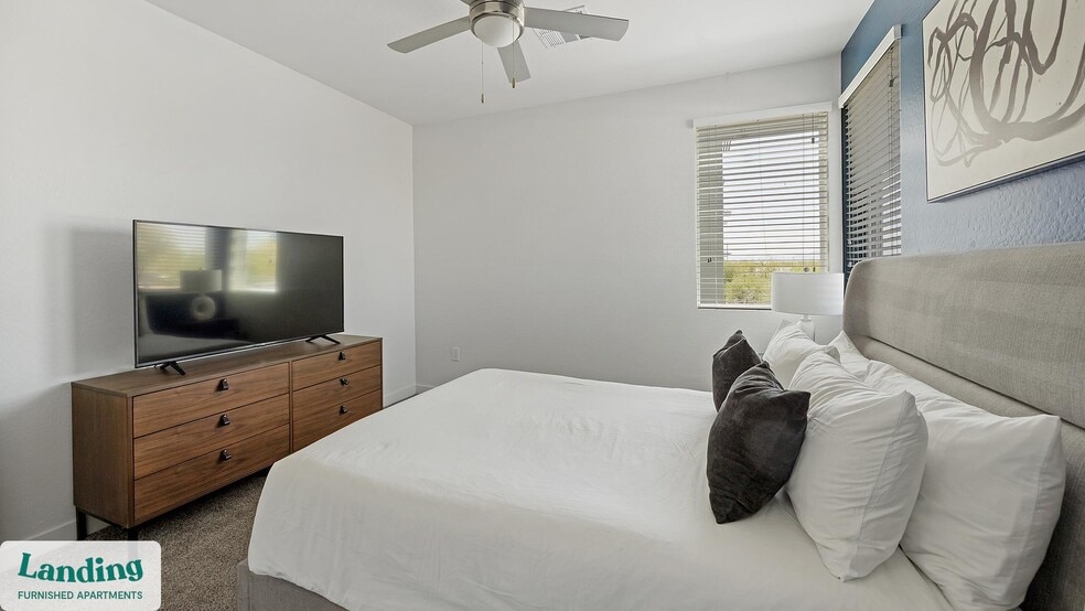 Building Photo - 10000 W Missouri Ave