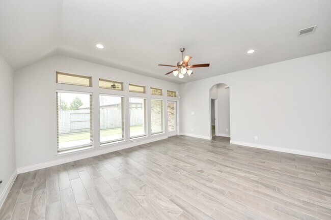 Building Photo - 4412 Mesquite Terrace Dr