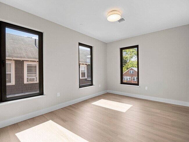 Building Photo - 249 Corey Rd