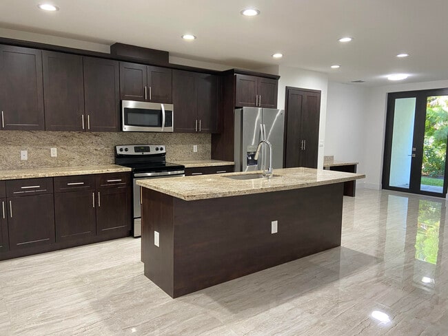 Building Photo - 281 Bella Sol Way