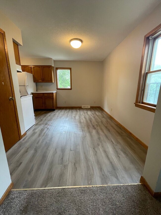 Hoff 06 Madison Street 13131315 Madison St La Crosse WI 54601