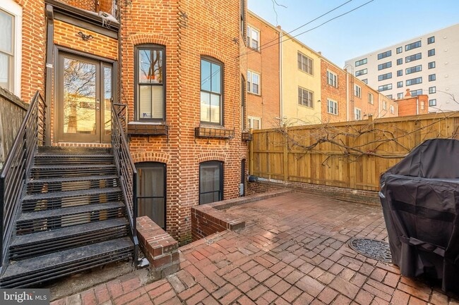 Building Photo - 1743 Q St NW