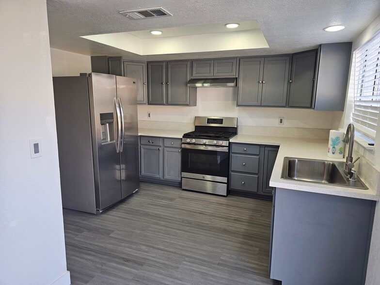 Building Photo - 5814 Goodsprings Ct