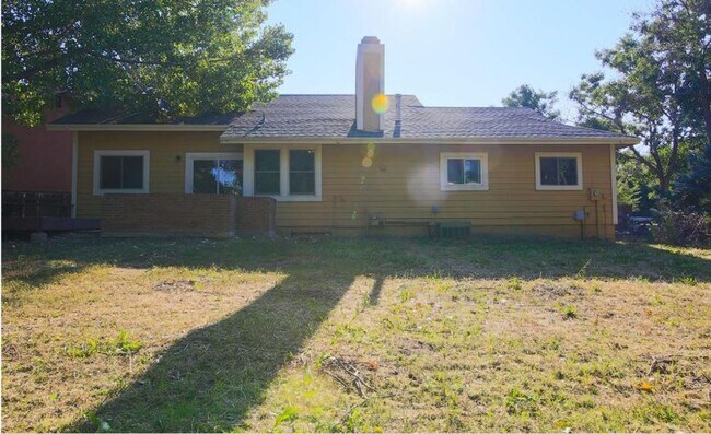 Building Photo - 2910 Rolling Wood Loop
