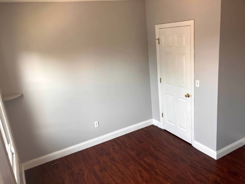 Building Photo - 69 Bennett St