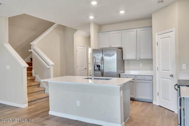Building Photo - 133 Appleton Ct
