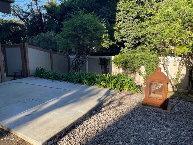 Building Photo - 852 N Monterey St