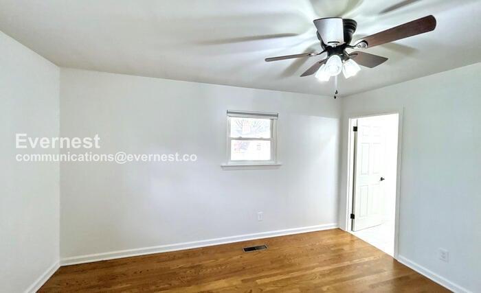 Building Photo - 7339 Brookside Dr