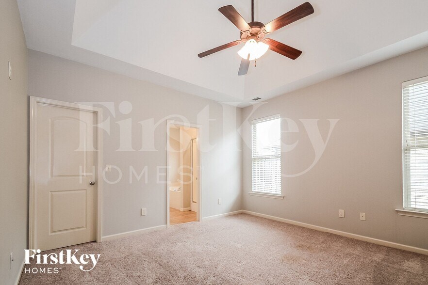 Building Photo - 4439 Sierra Ln