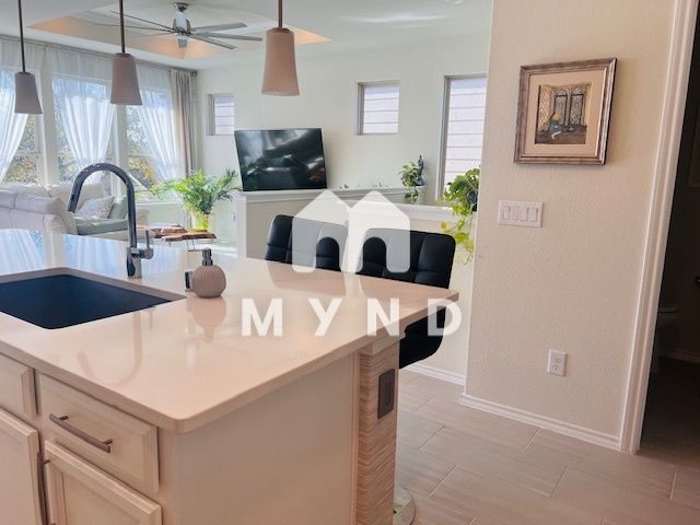 Building Photo - 10965 Cannes Memorial Dr