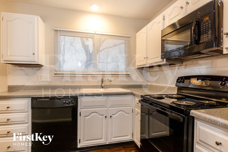 Building Photo - 10522 Copperfield Dr