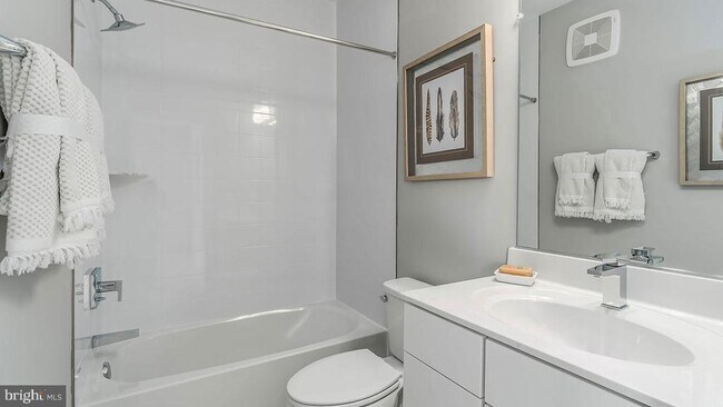 Building Photo - 44615 Wolfhound Sq
