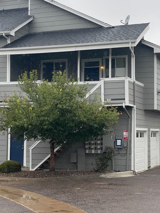 Primary Photo - 2nd floor - 2 Bedroom, 2 Bath with garage ...