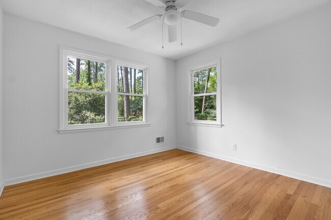Building Photo - 4003 Rockbridge Rd