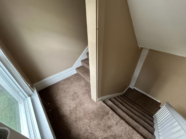 Steps - 652 N Bever St