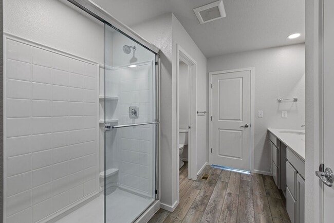 Building Photo - Students Welcome! Two Story 3 Bed 2.5 Bath Town Home North Fort Collins