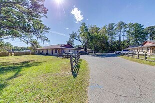 Building Photo - 415 NE 11th Ave