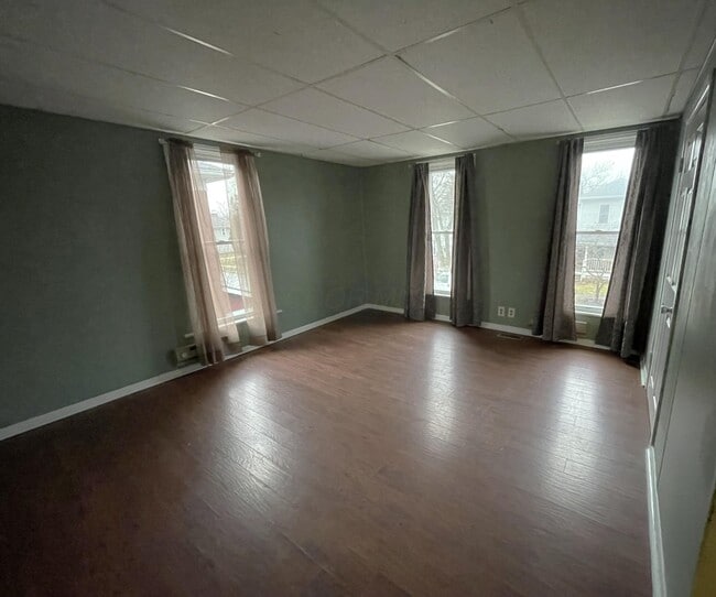 Building Photo - 266 W 8th St