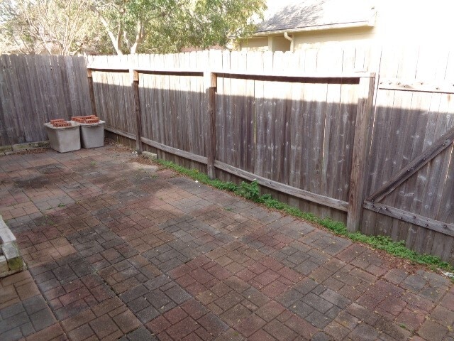 Building Photo - 919 Sweet Pine Dr