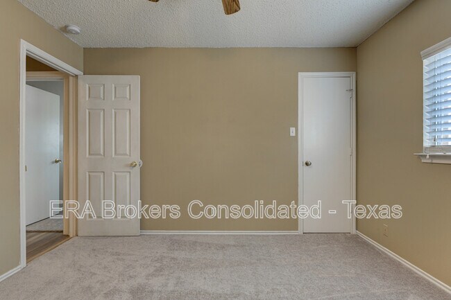 Building Photo - 7427 Northallerton