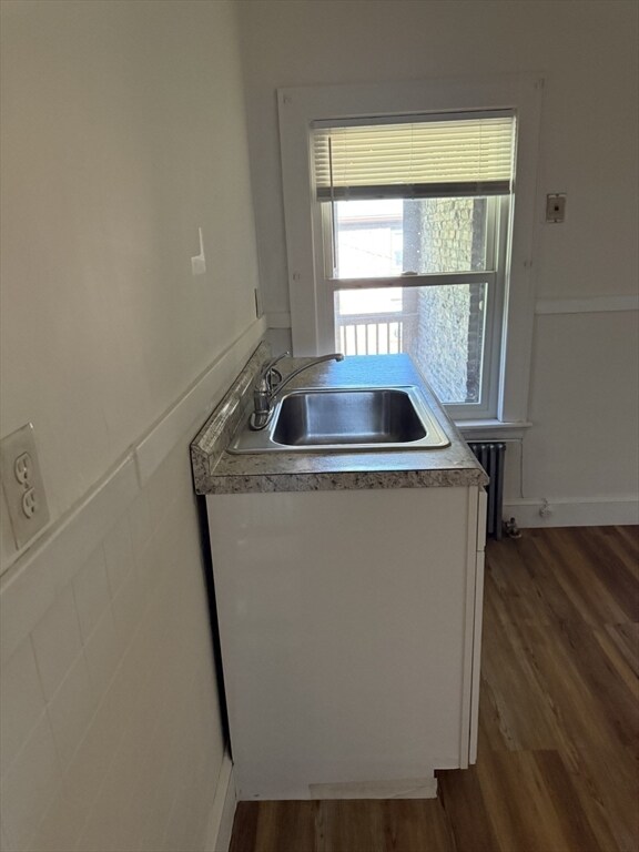 Building Photo - 10 Weston Ct