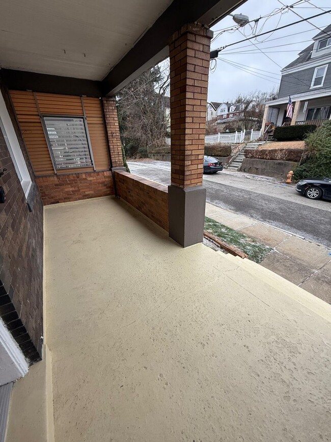 Building Photo - 3 Bedrooms 1 bath home for RENT!