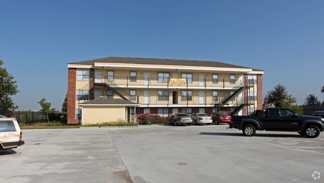 Building Photo - Graduate Apartments