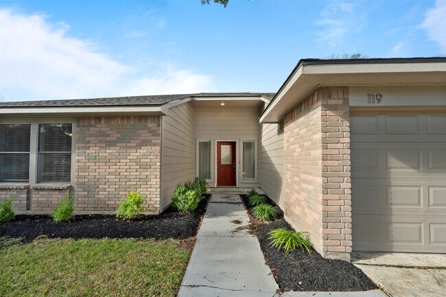 Building Photo - 119 Wood Hollow Dr