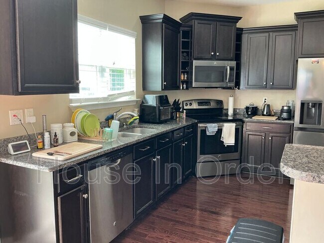 Building Photo - 363 Faulkner Dr