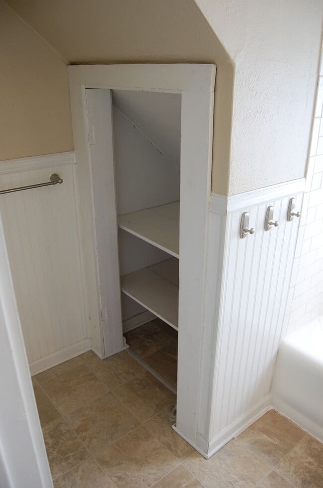 Building Photo - Great house in NE Lincoln!