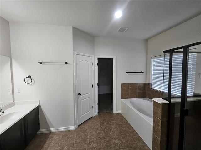 Building Photo - 727 Sendero Rd
