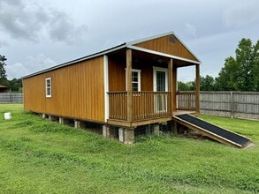 Building Photo - 17023 Sledge Rd