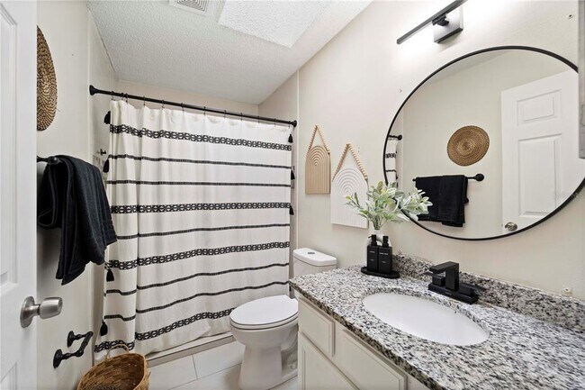 Building Photo - 9785 Piney Point Cir