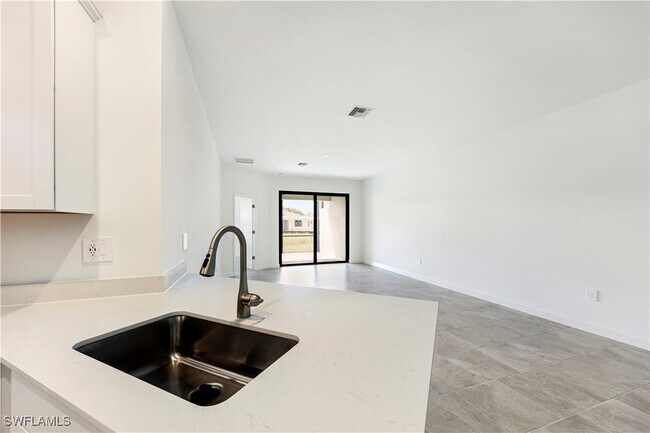 Building Photo - 19613 Hinkley Dr