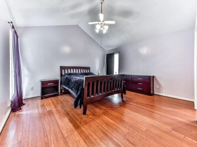 Building Photo - 5100 Buckline Ct NW